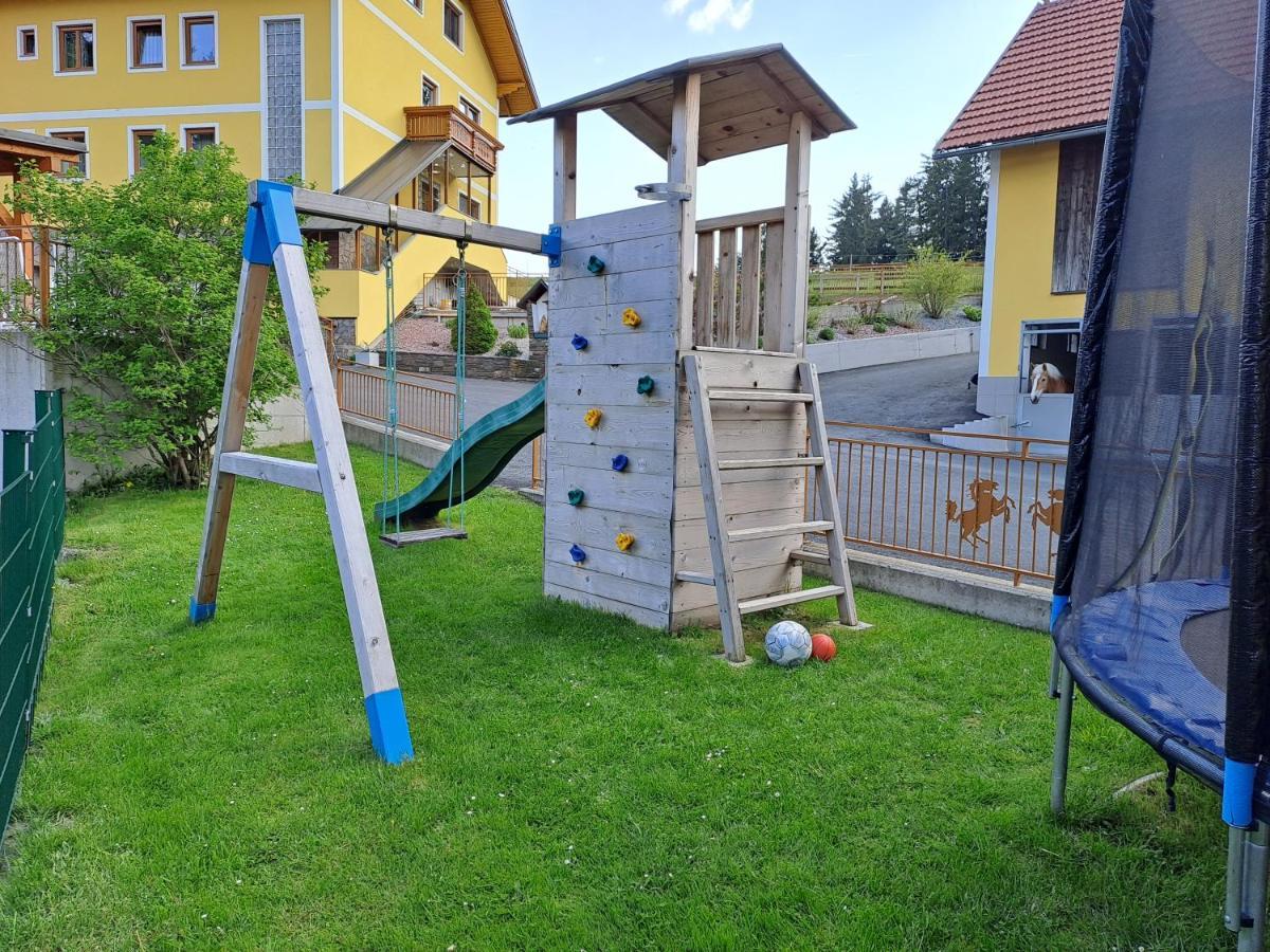 Vila Urlaub Am Bauernhof Familie Kitting Vorau Exteriér fotografie